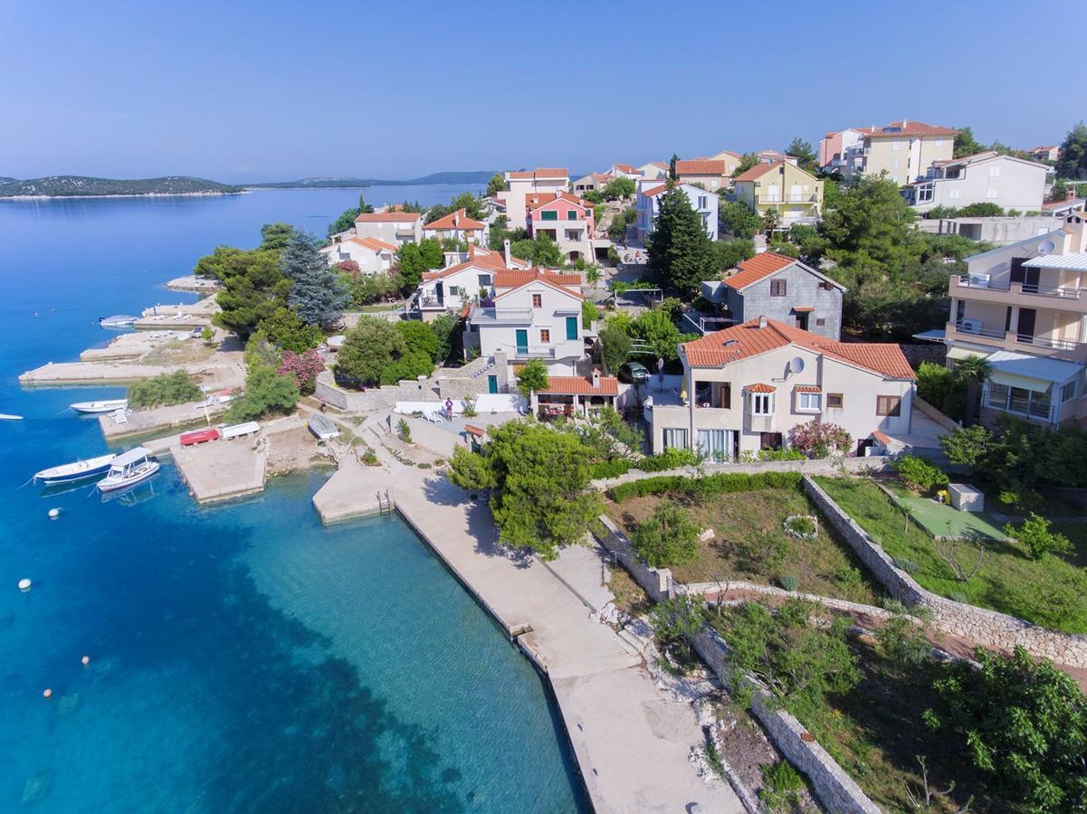 Sea Breeze - Front Sea Apartment Žaborić Exteriér fotografie